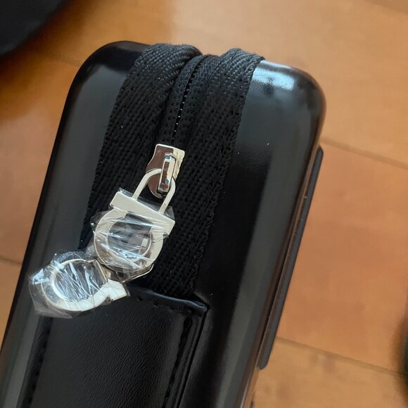 NEW Salvatore Ferragamo Sleek Black Hardcase Travel Case with Amenities - Picture 4 of 7